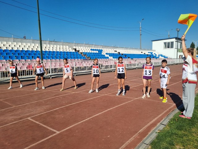 Спортивная молодёжь Тихорецкого района встретила день Государственного флага Российской Федерации на площадке ГТО!